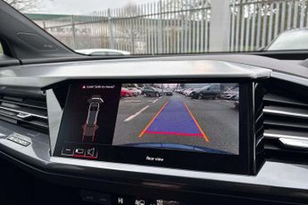 Audi Q4 Black Edition