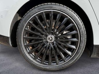 Mercedes-Benz EQE AMG Line