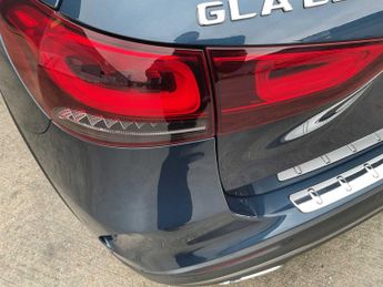 Mercedes-Benz GLA AMG Line