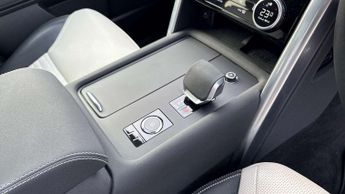 Land Rover Discovery R-Dynamic SE
