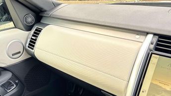 Land Rover Discovery R-Dynamic SE