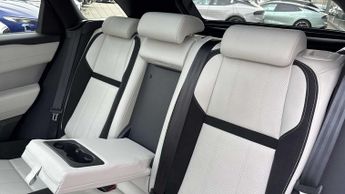 Land Rover Range Rover Velar R-Dynamic SE