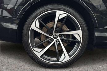 Audi Q7 Black Edition