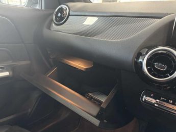 Mercedes-Benz GLA AMG Line