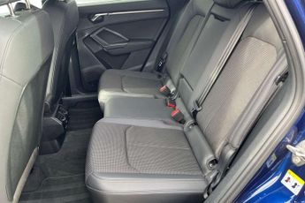 Audi Q3 Black Edition