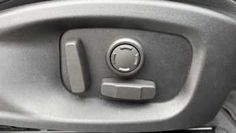 Jaguar E-PACE R-Dynamic Black