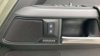 Land Rover Defender X-Dynamic HSE