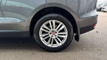 Jaguar F-PACE Portfolio