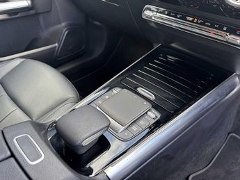 Mercedes-Benz EQA Sport