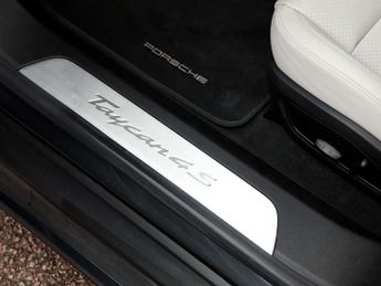Porsche Taycan Saloon 