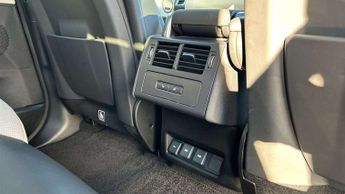 Land Rover Discovery R-Dynamic HSE