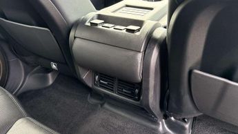 Land Rover Defender X-Dynamic SE