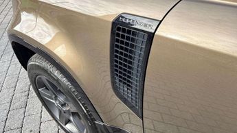 Land Rover Defender X-Dynamic SE