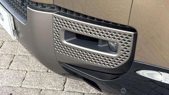 Land Rover Defender X-Dynamic SE