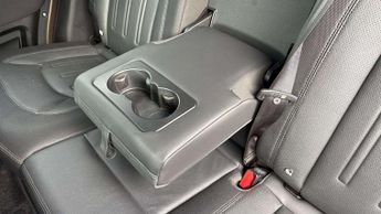 Land Rover Defender X-Dynamic SE