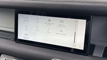 Land Rover Defender X-Dynamic SE