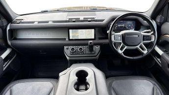 Land Rover Defender X-Dynamic SE