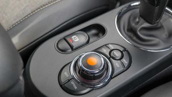 MINI Hatchback Cooper S Level 2