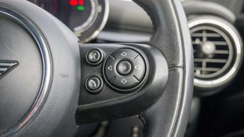 MINI Hatchback Cooper S Level 2