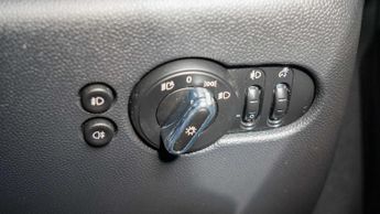 MINI Hatchback Cooper S Level 2