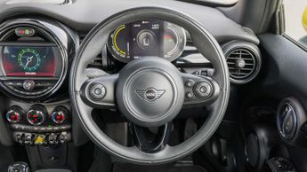 MINI Hatchback Cooper S Level 2