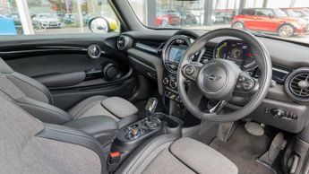 MINI Hatchback Cooper S Level 2