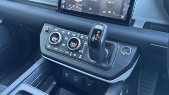 Land Rover Defender SE