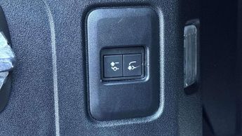 Land Rover Defender SE