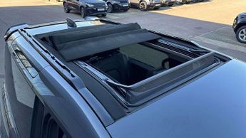 Land Rover Defender SE