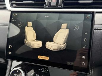 Jaguar F-PACE R-Dynamic SE Black