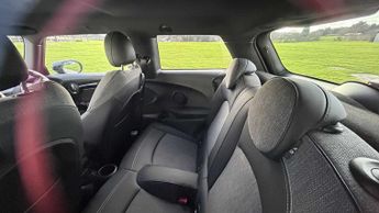 MINI Hatchback Cooper S Level 2