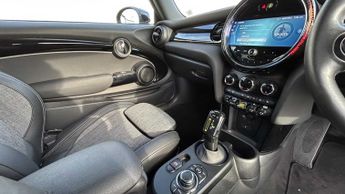 MINI Hatchback Cooper S Level 2