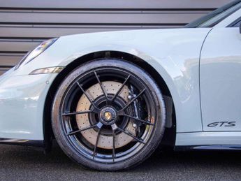 Porsche 911 [992] Carrera Cabriol 