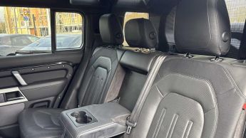 Land Rover Defender X-Dynamic HSE
