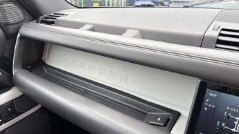 Land Rover Defender X-Dynamic HSE