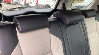 Land Rover Discovery Sport R-Dynamic SE