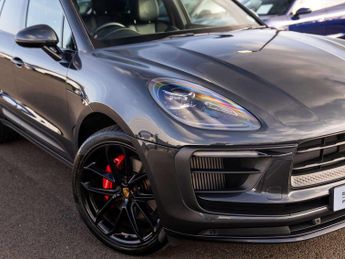 Porsche Macan Estate 
