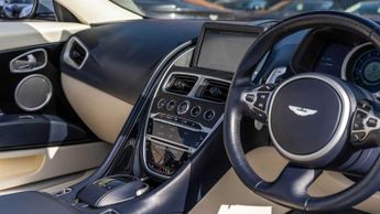 Aston Martin DB11 Volante