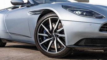 Aston Martin DB11 Volante