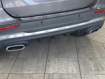 Mercedes-Benz GLA AMG Line