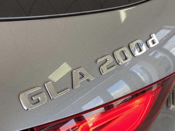 Mercedes-Benz GLA AMG Line