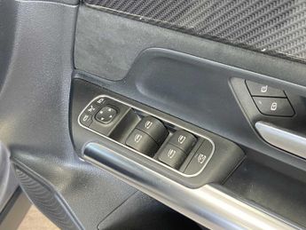 Mercedes-Benz GLA AMG Line