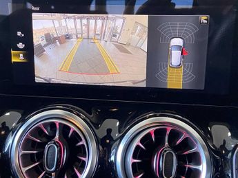 Mercedes-Benz GLA AMG Line