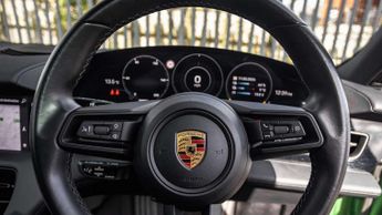 Porsche Taycan 