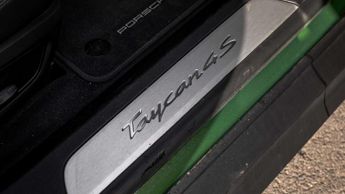 Porsche Taycan 