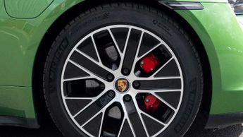 Porsche Taycan 