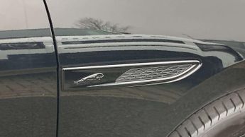 Jaguar F-PACE R-Dynamic SE Black