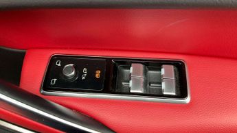 Jaguar F-PACE R-Dynamic SE Black