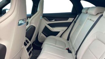 Jaguar F-PACE R-Dynamic HSE Black