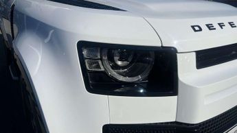 Land Rover Defender X-Dynamic SE